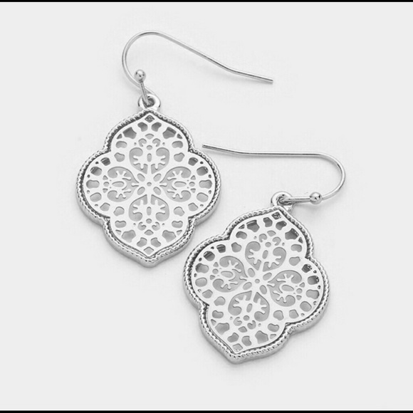 Haia Jewelry - Moroccan Filigree Silver Earrings